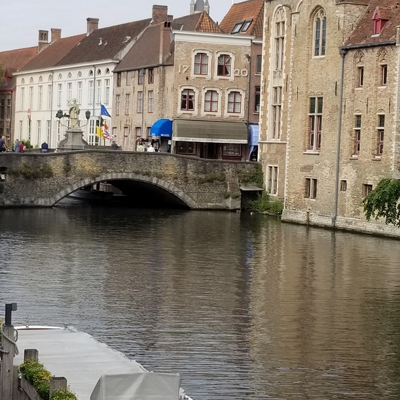 Meet your Posher, Annie - Picture 6 of 11